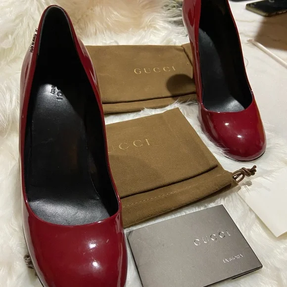 Authentic Gucci Patent Burgundy Pumps toooo Cuteee - Must have! - Picture 5 of 6